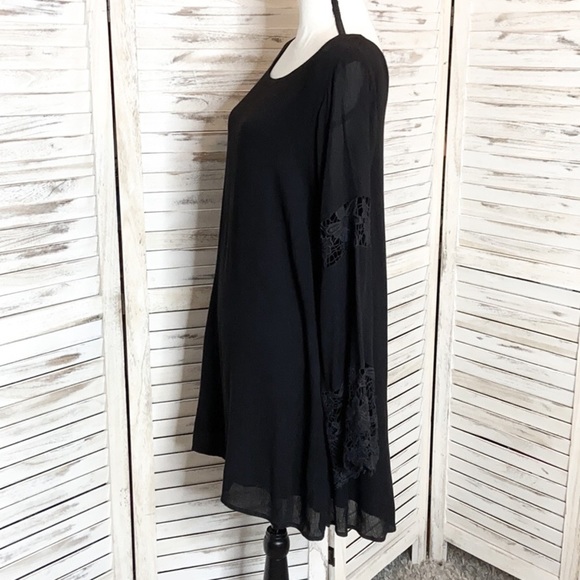 KORI | Boho Crochet Lace Bell Sleeve Shift - Picture 7 of 10